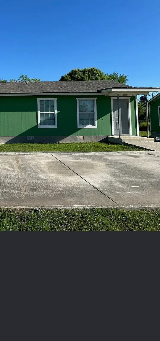 2 bed, 625 sqft, $1,200 — Photo 1