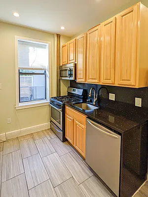 Rented by Space Real Estate | media 9