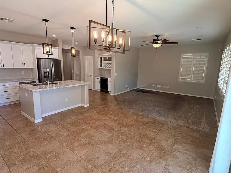 40750 W Colby Dr — Photo 13