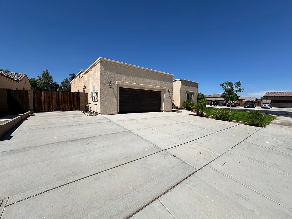 1st image of 5688 E 39th Pl