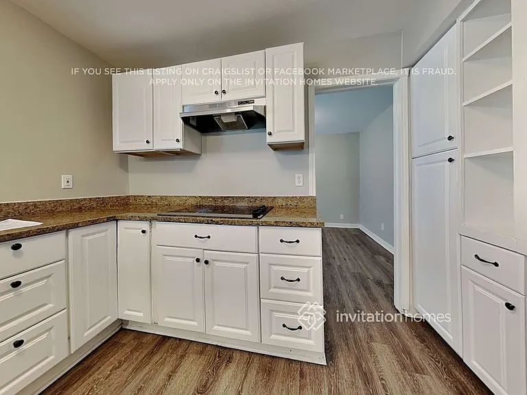 3913 Windflower Ln — Photo 7