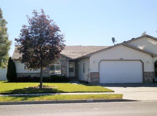 1575 S Windsor Dr, Ammon, ID 83406