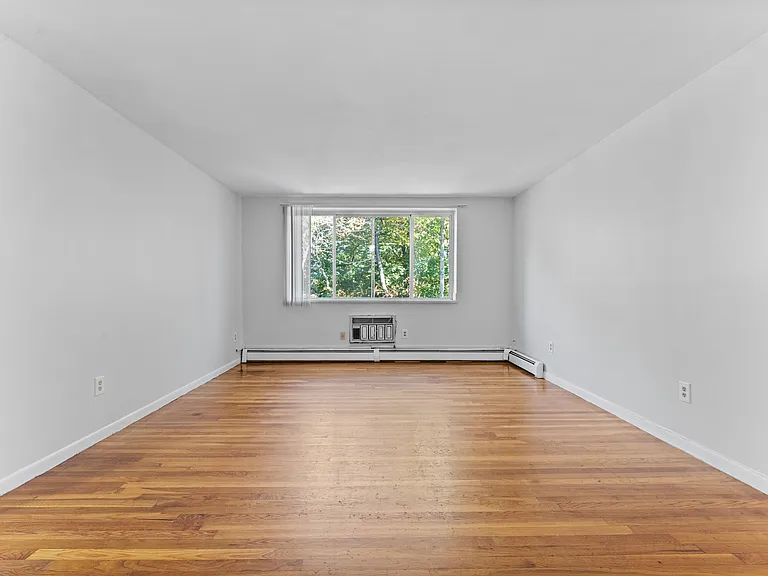 580 Cummins Hwy #15 — Photo 7