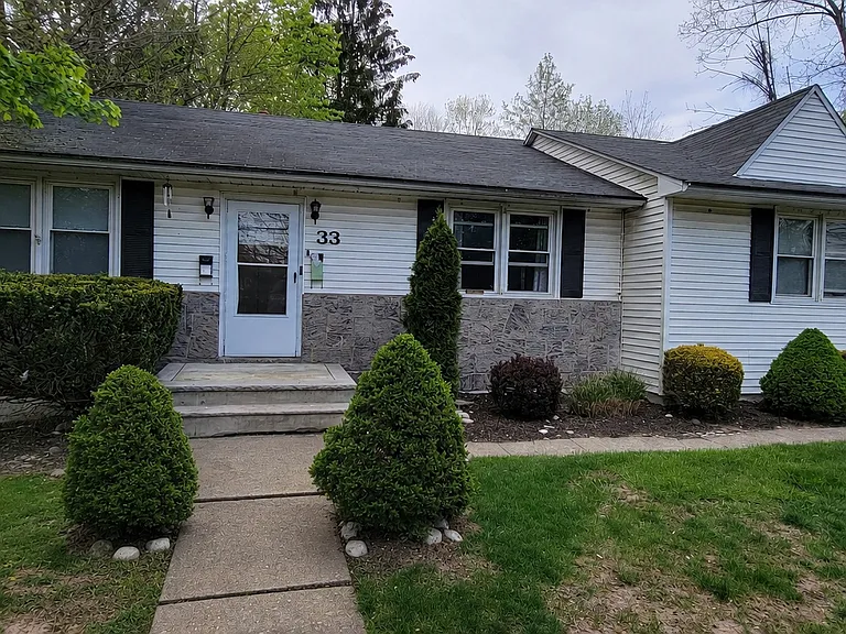 33 N Maple Ave #1 — Photo 1