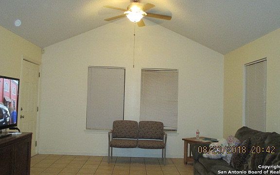 3rd image of 131 E Mally Blvd