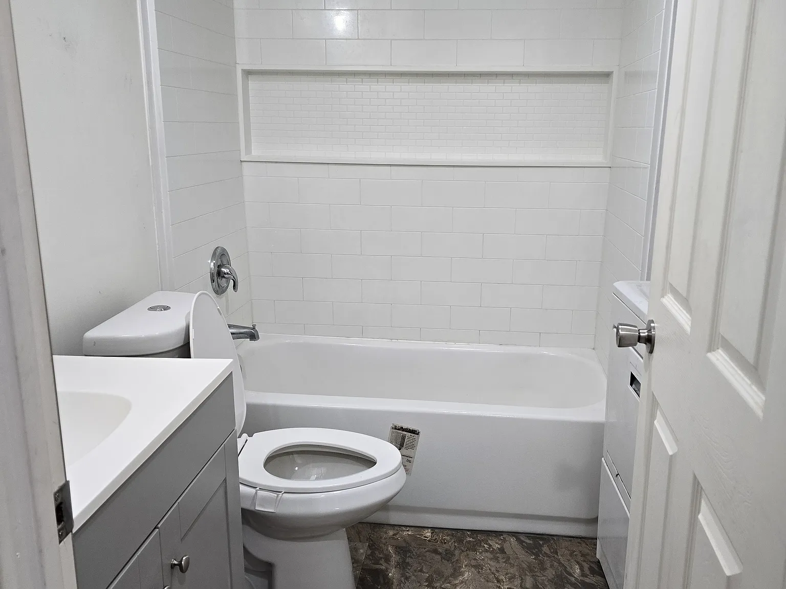 Aok rentals #B — Photo 4