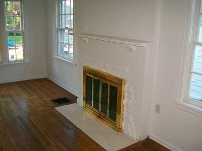 4th image of 142 Reisinger Ave
