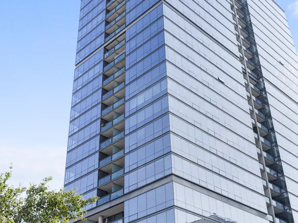 860 W Blackhawk St Unit 2102, Chicago, IL 60642