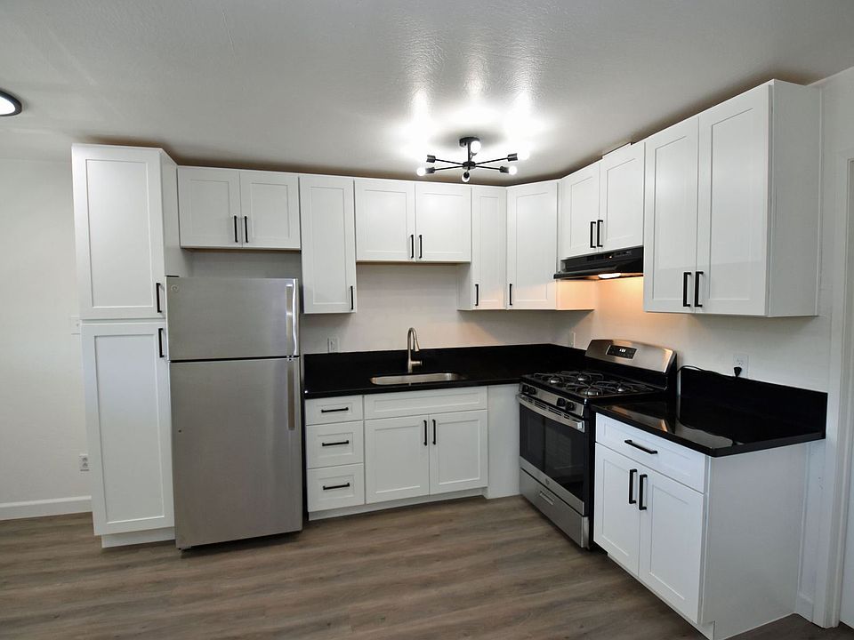 1st image of 604 6th St #13