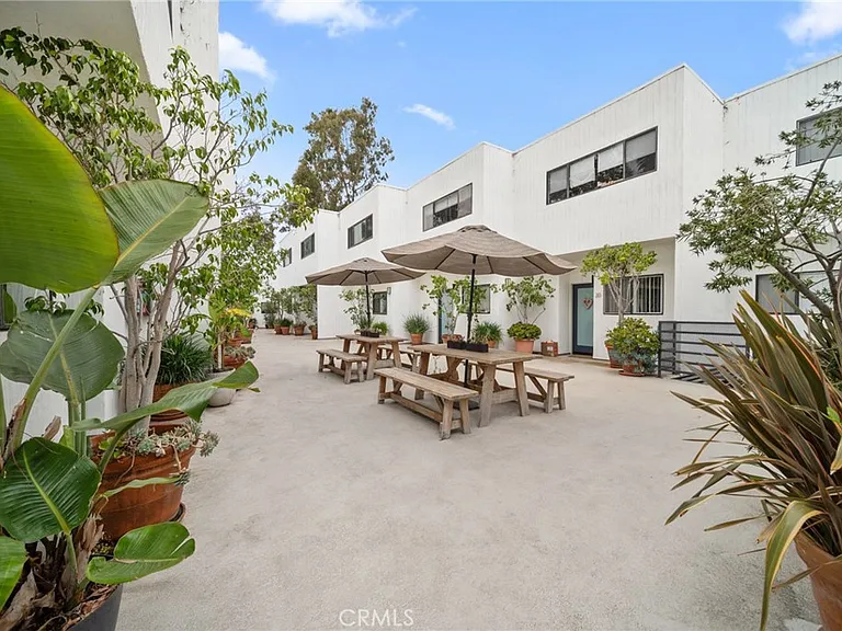 2500 Abbot Kinney Blvd #9 — Photo 27