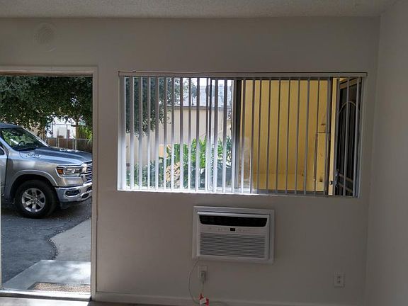 4th image of 6512 Pickering Ave APT B
