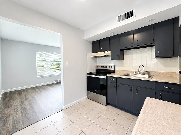 4117 Germania St #1B — Photo 2