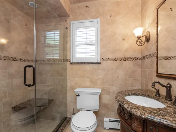 4 Point Crescent image 10 of 25