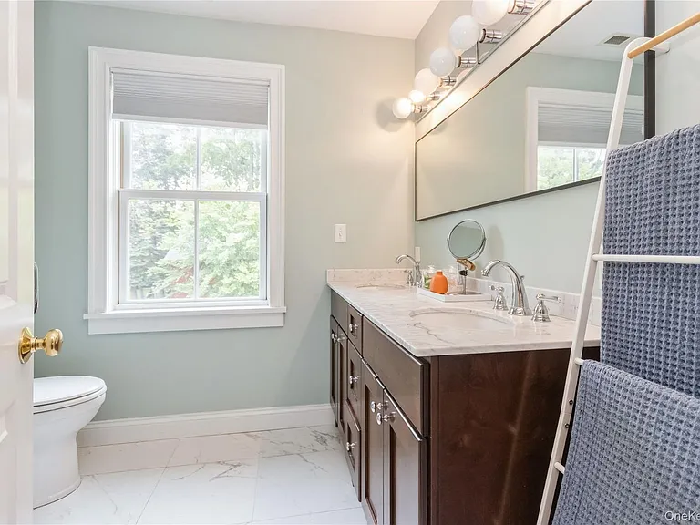 120 Verplanck Ave — Photo 18
