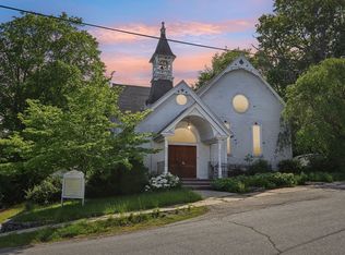 39 High St, Merrimac, MA 01860