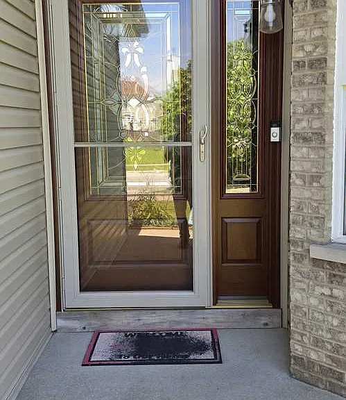 2416 Boxwood Ln — Photo 3