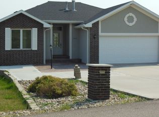 2440 Wildhorse Dr, Rapid City, SD 57703