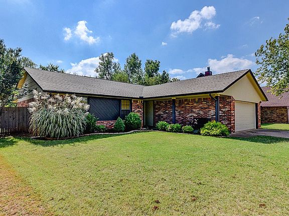 3rd image of 7232 Walnut Creek Dr