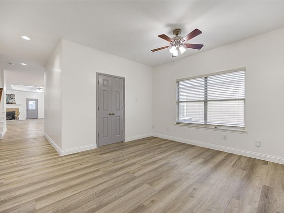 3rd image of 21626 Amesbury Meadow Ln