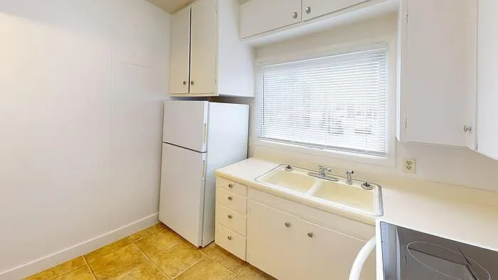 213 N Washington St — Photo 2