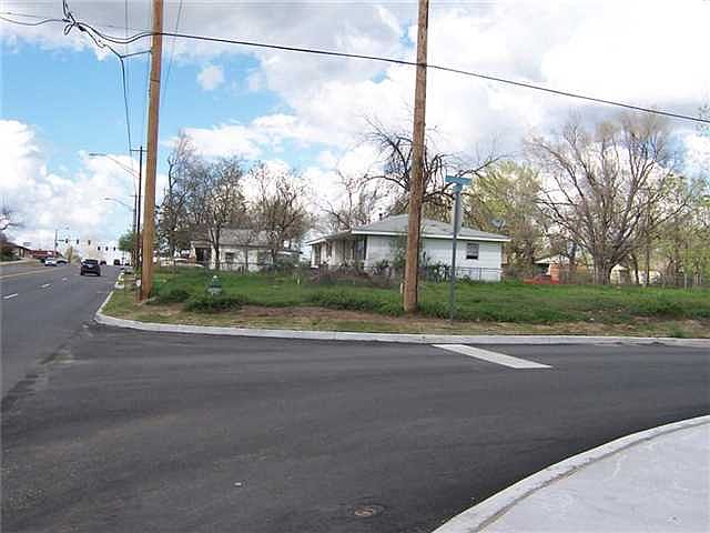 1st image of 723 S Beard Ave
