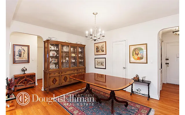Sold by Douglas Elliman | media 22