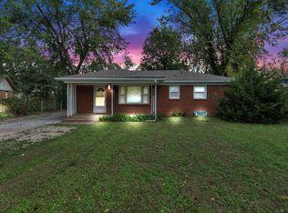 156 W Alexander Dr, Haysville, KS 67060