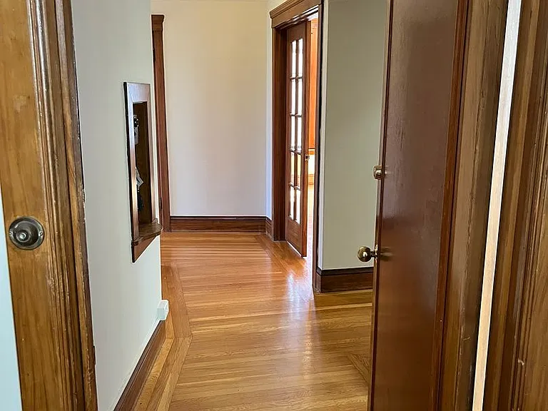 45 Lincoln Way — Photo 3