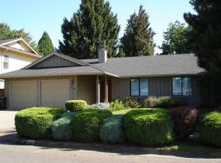 1131 Calvin St, Eugene, OR 97401
