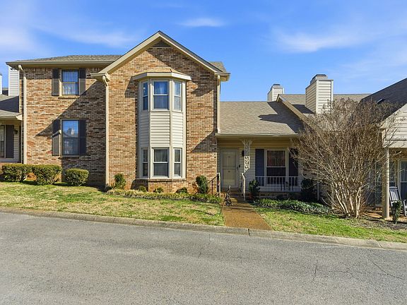 3rd image of 1818 Memorial Dr APT 18