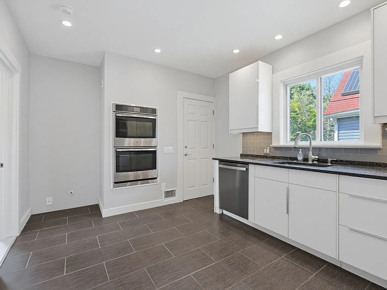 4 bed, 1540 sqft, $3,600 — Photo 4