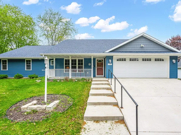 1306 Nelson St, Green Bay, WI 54304