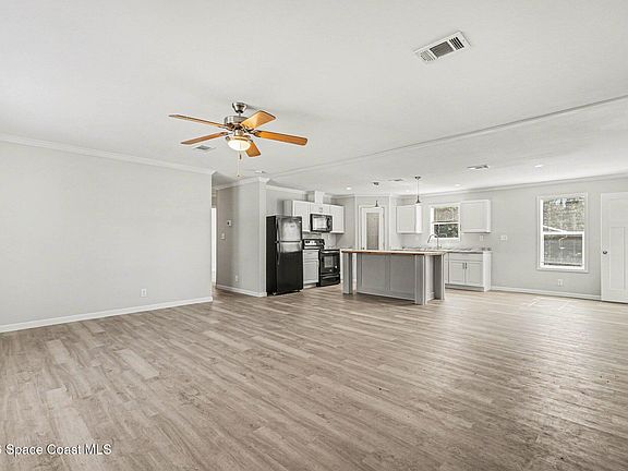 4th image of 23950 Bass Rd