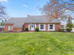 405 Shottery Dr SE, Grand Rapids, MI 49546