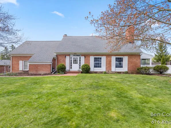 405 Shottery Dr SE, Grand Rapids, MI 49546