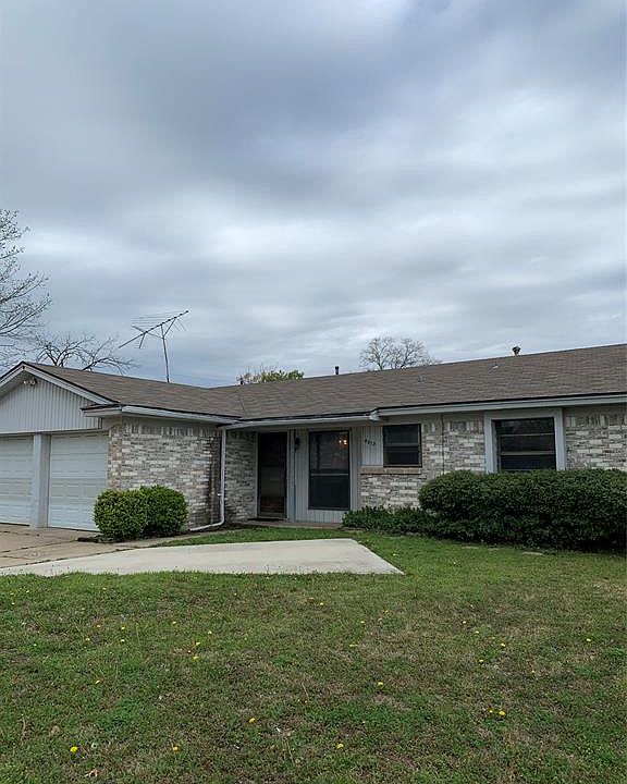 1st image of 4013 Fernwood Dr