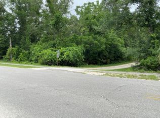 401 NW 2nd St, Carrabelle, FL 32322