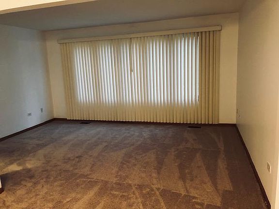 3rd image of 6156 W Eastwood Ave APT 1