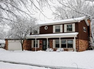 1007 Fairlawn Ave, Libertyville, IL 60048