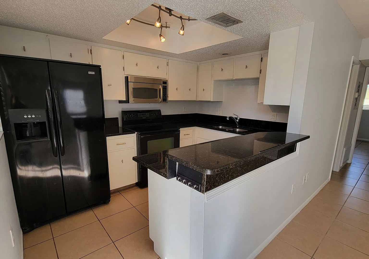 504 Barcelona Avenue — Photo 4
