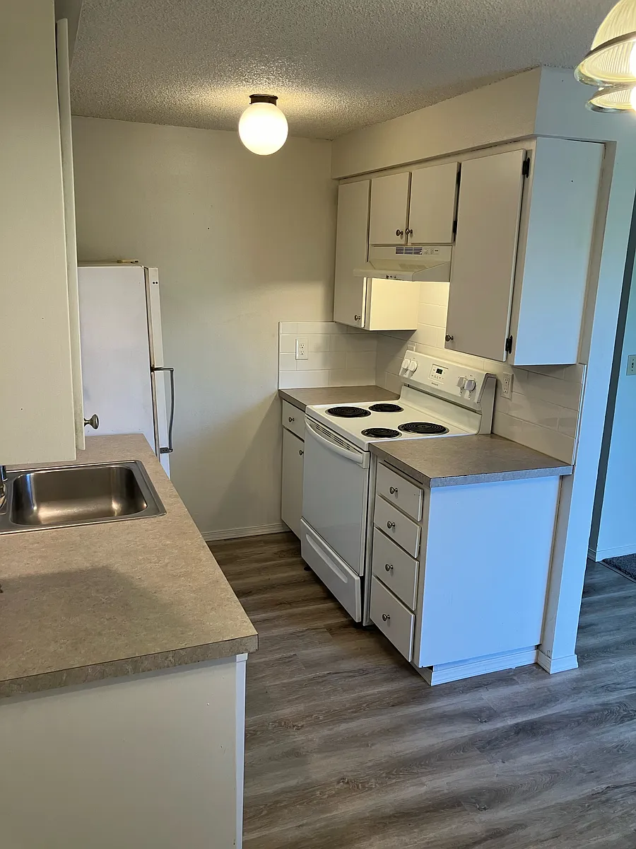 Building Photo - 3010 N Stone St #6