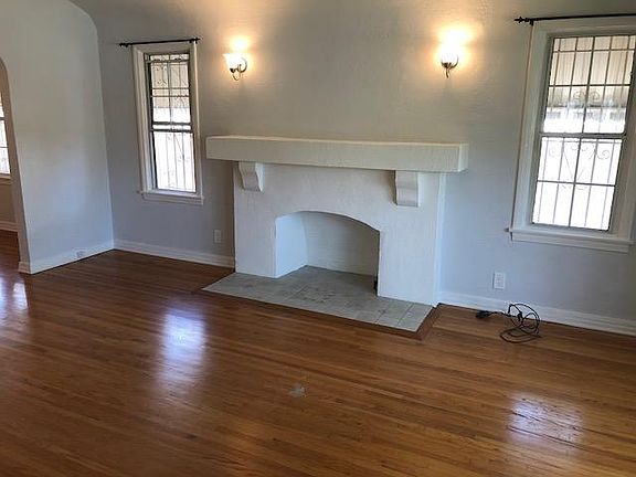 2nd image of 415 N Alta Vista Blvd