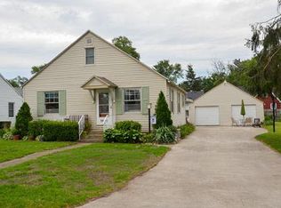 54334 Maple Ln, South Bend, IN