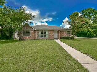 599 Spruce Dr, Conroe, TX 77302