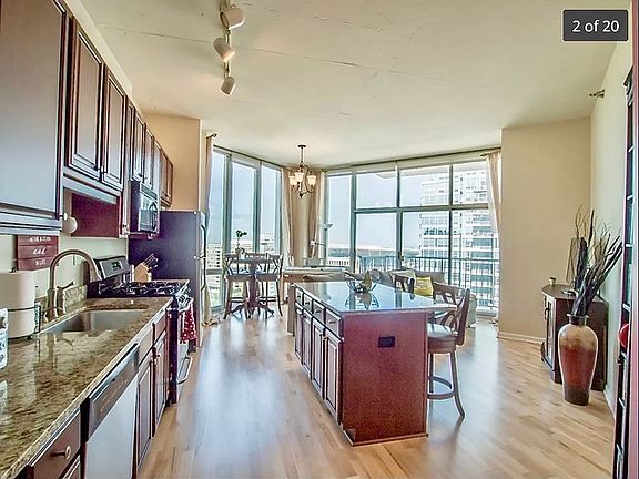 3rd image of 1600 S Indiana Ave Unit 1408