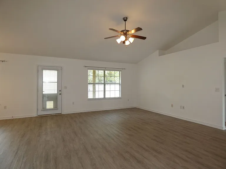 1712 Bay Pine Cir — Photo 5