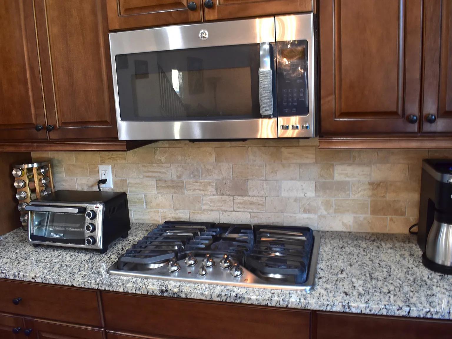 940 Bar Harbor Pl — Photo 2