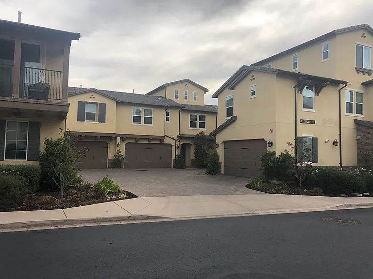 16353 Veridian Cir — Photo 1