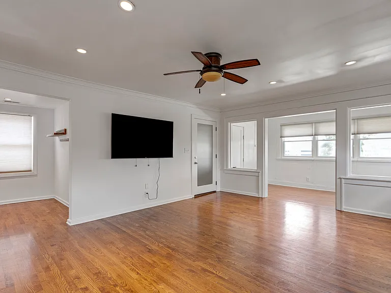 5025 Grand Ave #2 — Photo 7