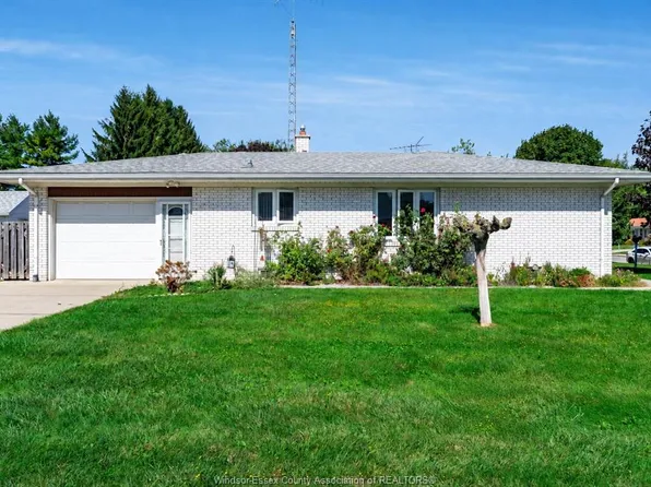85 Lutsch Ave, Leamington, ON N8H 2N5
